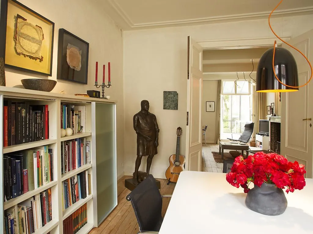 B&B Alphabet - Luxury Guesthouse And Art Gallery Bruges