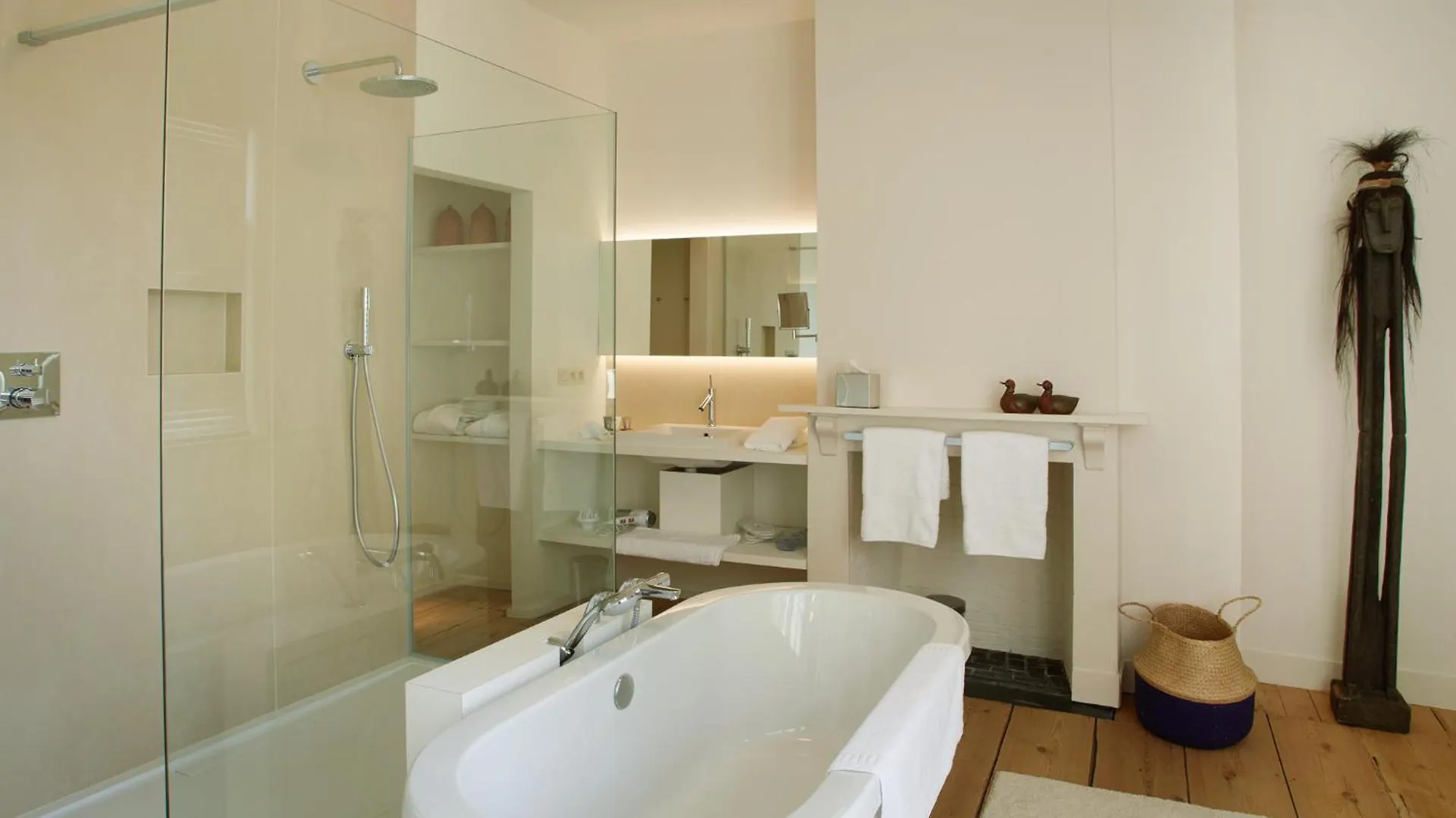 B&B Alphabet - Luxury Guesthouse And Art Gallery Brugia