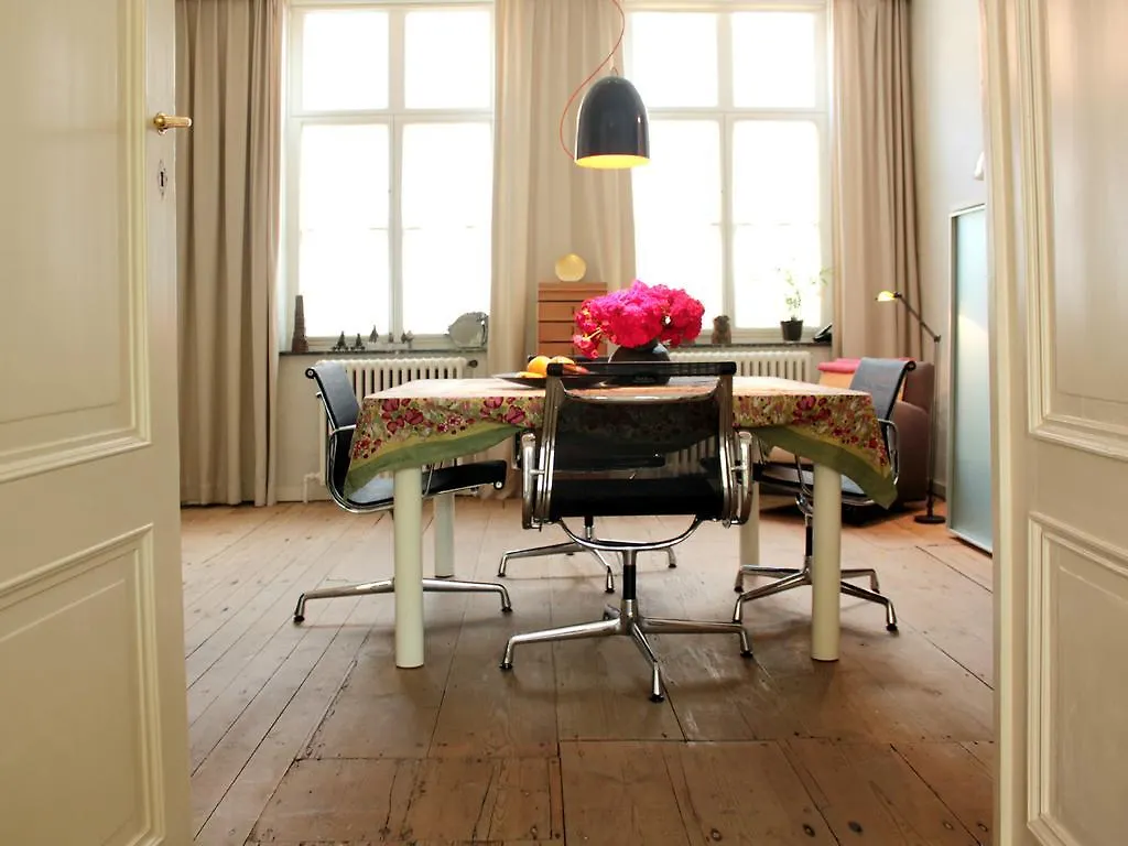 Nocleg ze śniadaniem B&B Alphabet - Luxury Guesthouse And Art Gallery Brugia