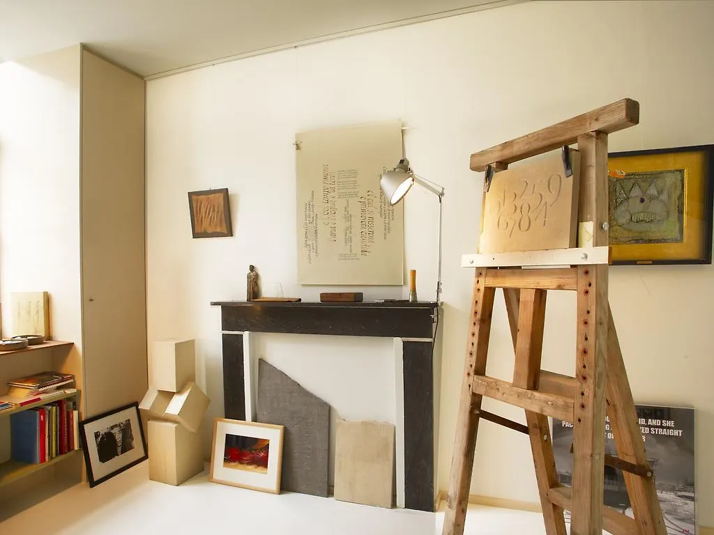 B&B Alphabet - Luxury Guesthouse And Art Gallery Brugia